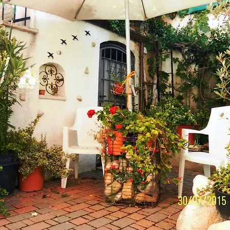 Rene Bed & Breakfast